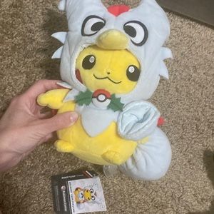 Pokémon Pikachu Delibird cape plush